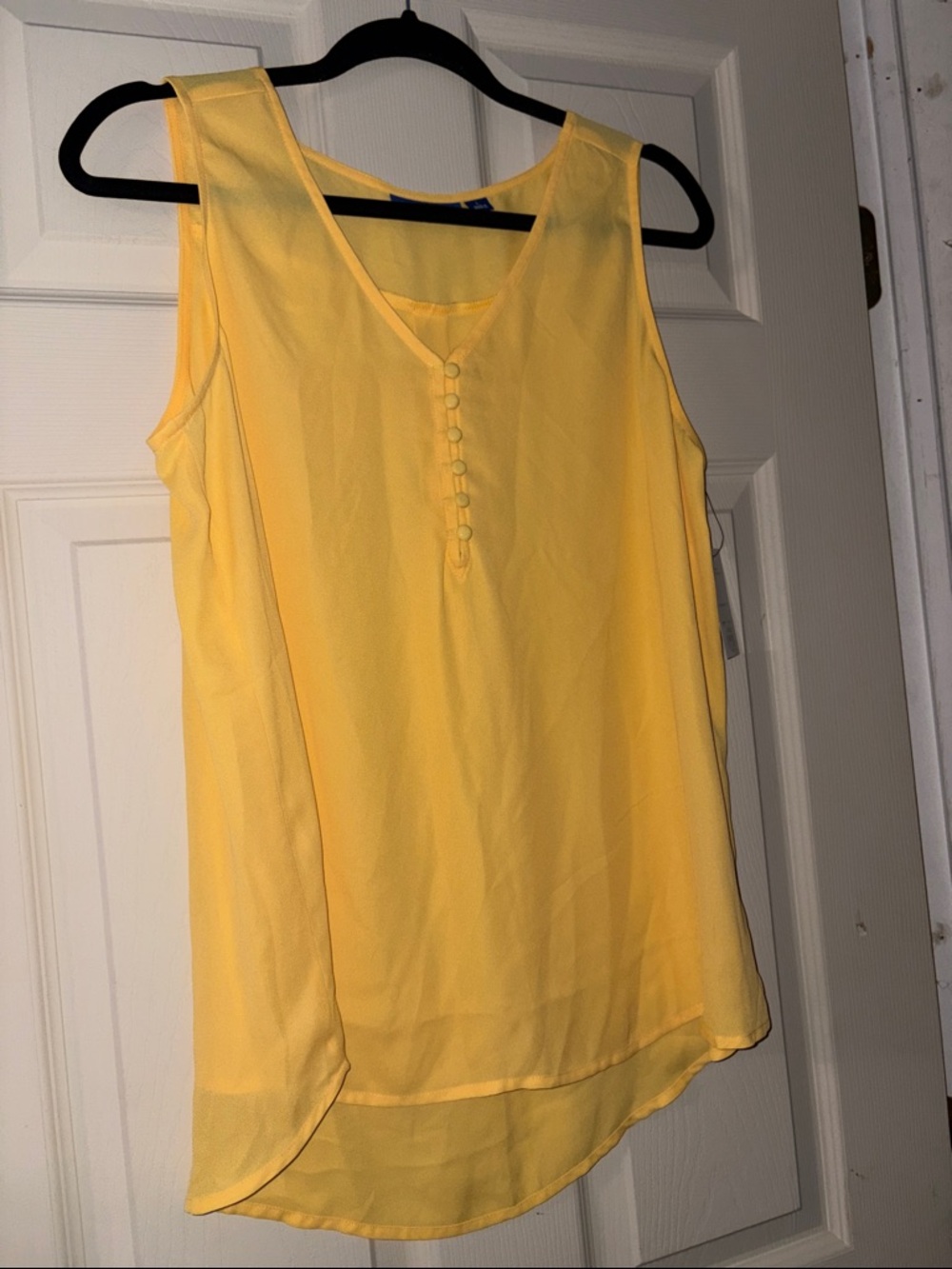 Apt. 9 Yellow Sleeveless V-Neck Button-Detail Camisole